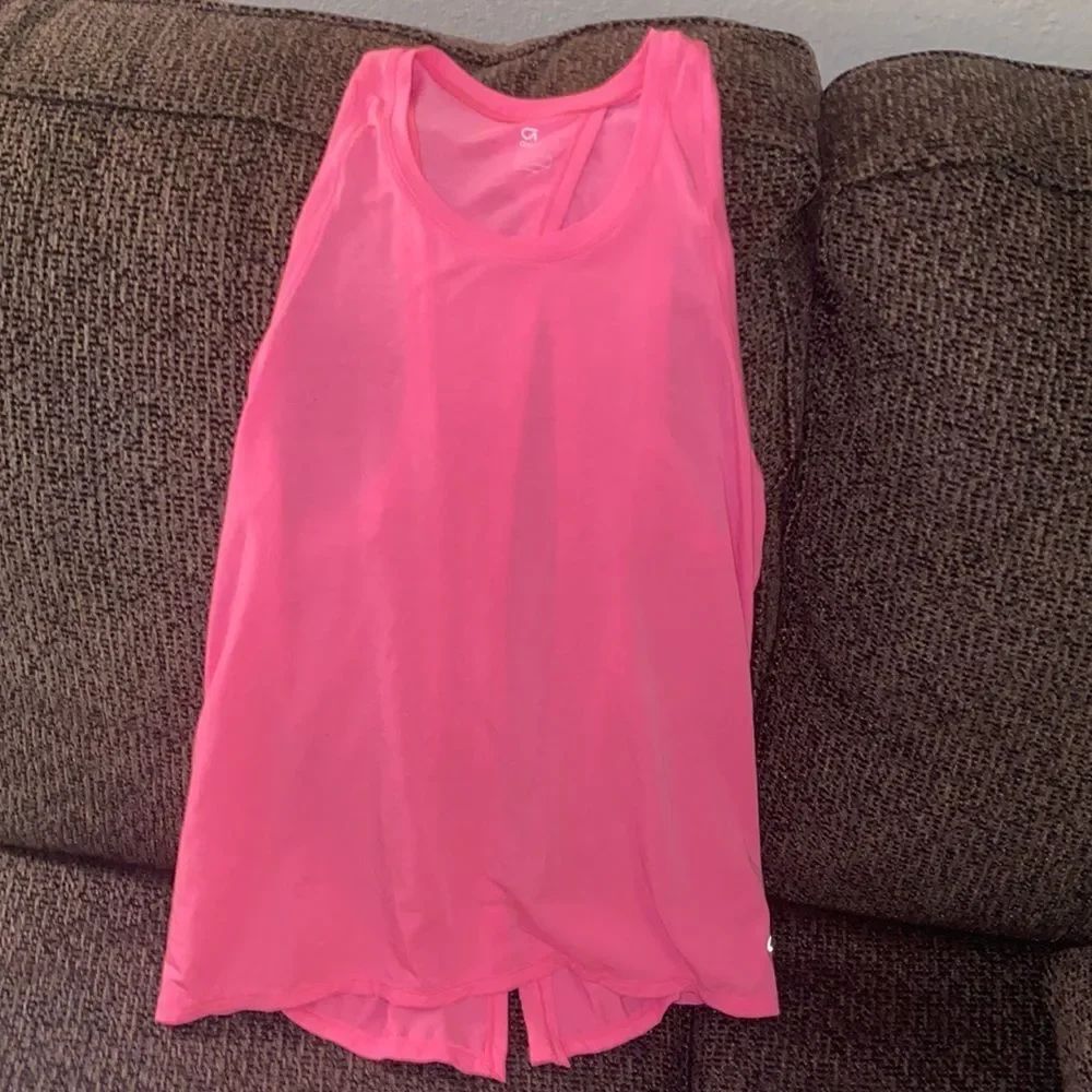 ✨ GapFit Breathe Open-Back Tank✨ - Picture 3 of 7